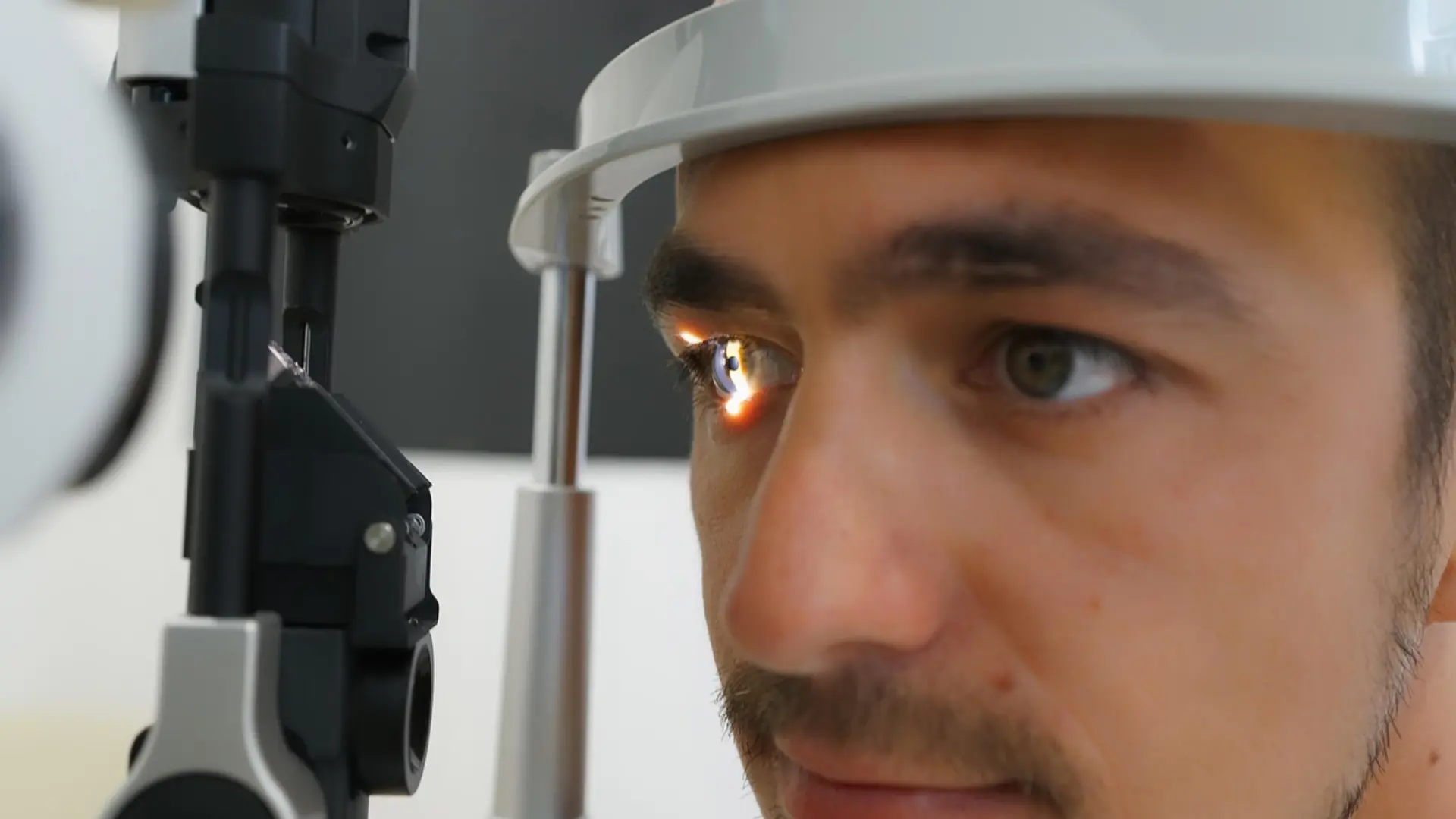 Eye Care in Bangladesh: A Growing Concern & How Eyeiz is Helping